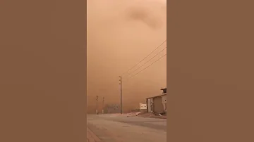 العاصفة الحمرة تسبب كوارث بالعراق 