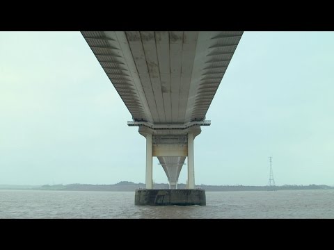 How Do Bridges Withstand High Winds?