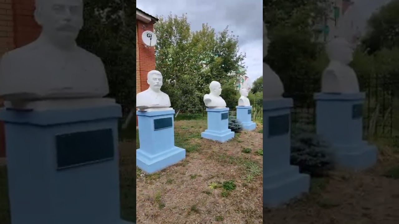 Семь бюстов советских вождей / Памятники Владимира 