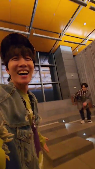 Jhope and SUGA on the street dance challenge Sope 🥺🔥