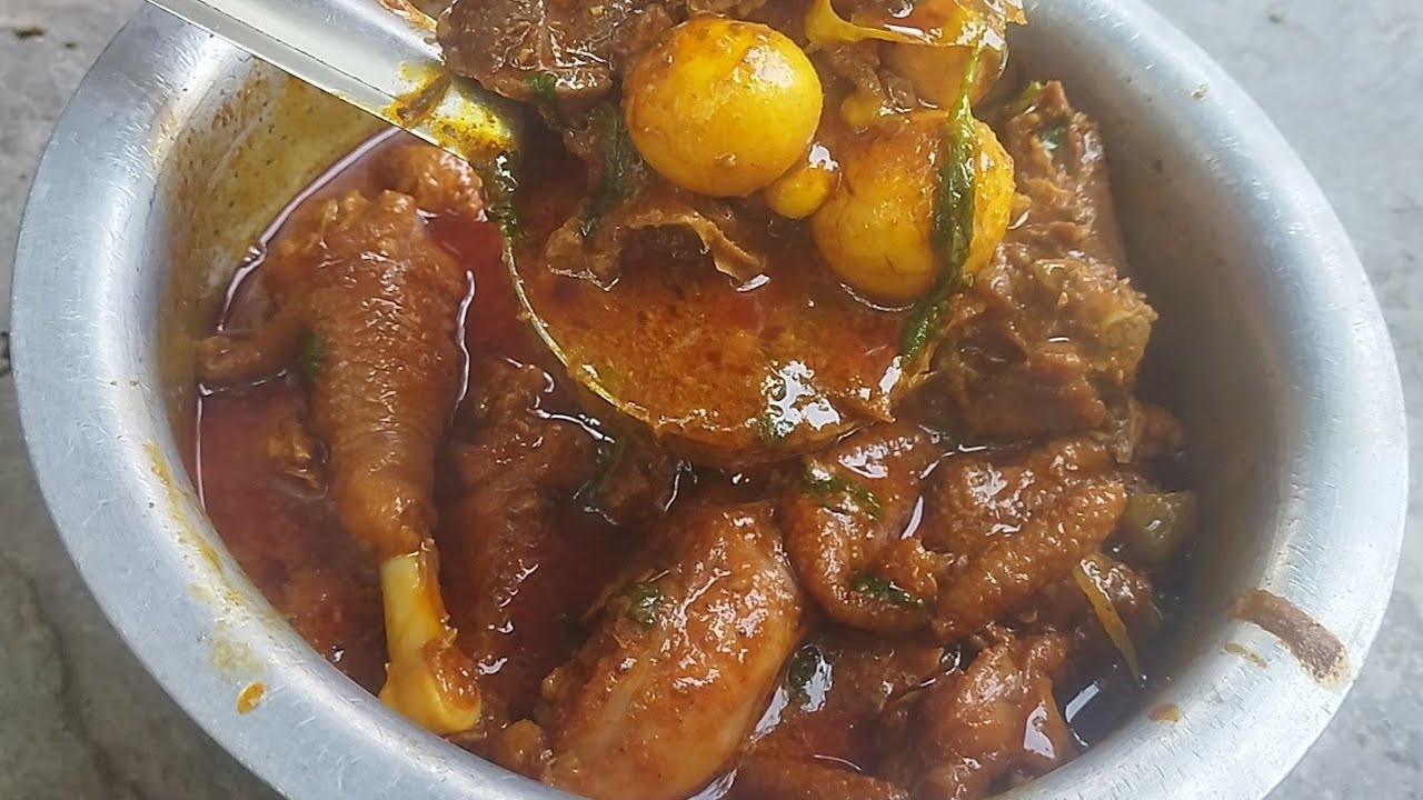 సింపుల్ గా, స్పైసి గా నాటుకోడి పులుసు. గారిల్లోకి, రైస్ లోకి అద్దిరిపోద్ది 😋😋