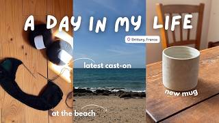 the knitting diaries: a day in brittany (flea market, beach day, knitting the maggie cardigan) the knitting diaries: a day in brittany (flea market, beach day, knitting the maggie cardigan)