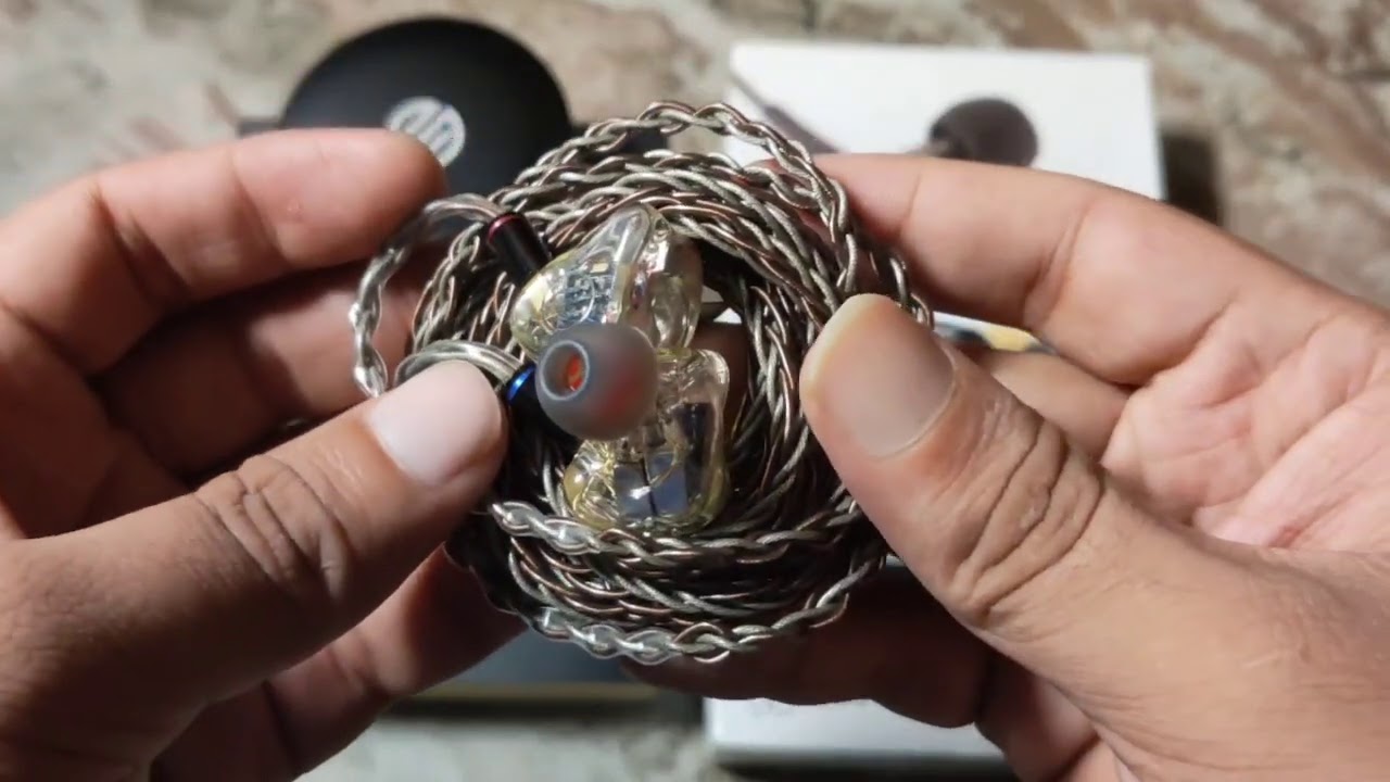 Final F4100 против BGVP DM7 против Audiosense T800