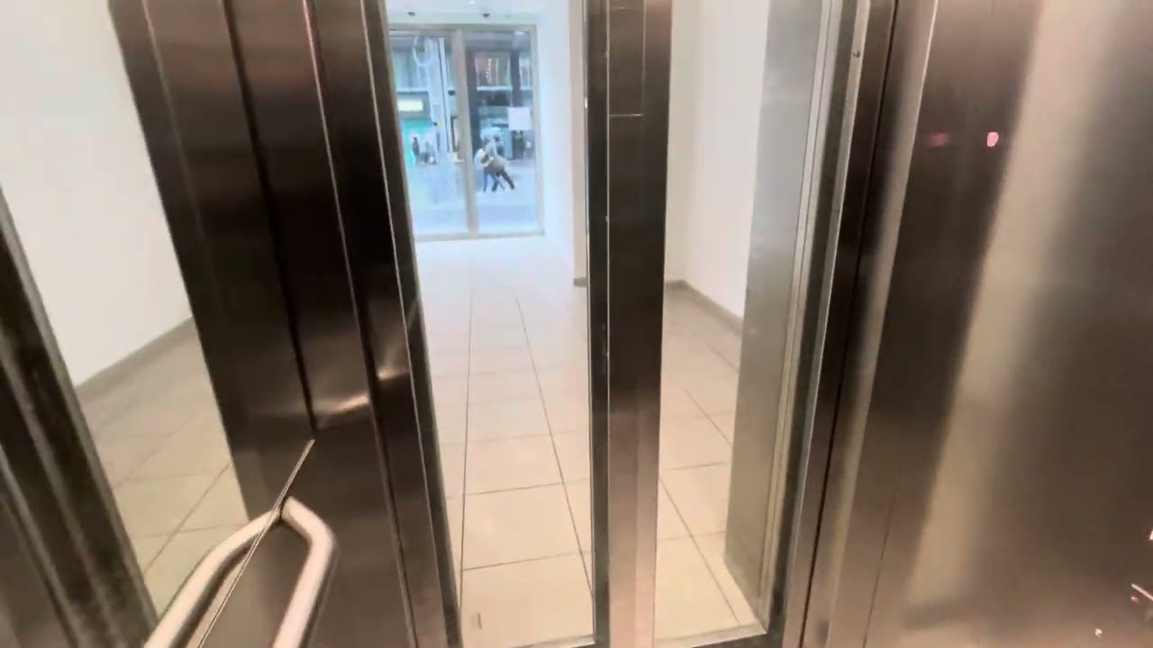 2017 KONE Monospace @ Parking in Brussels, BE