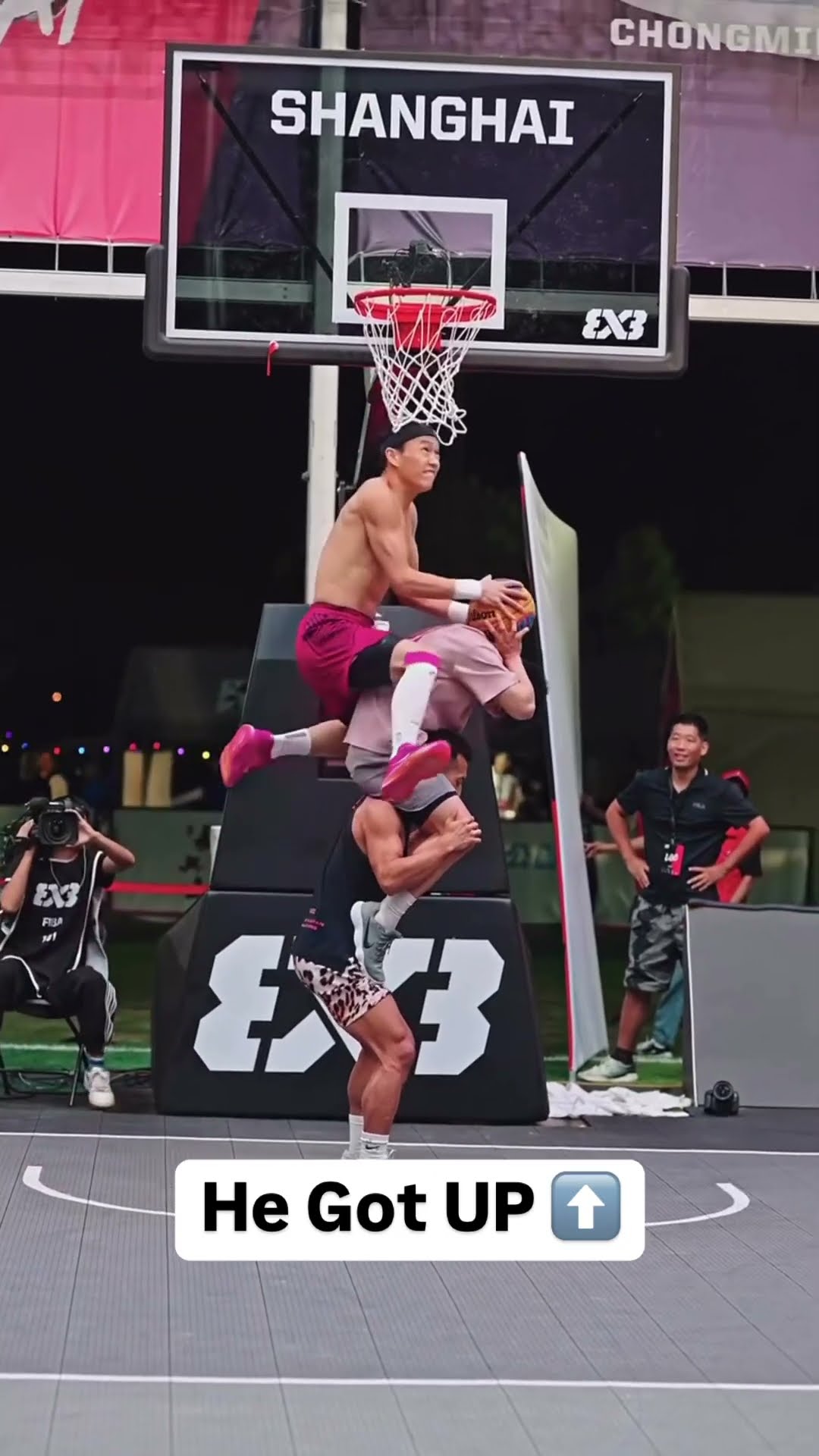 There's levels to this dunk ?