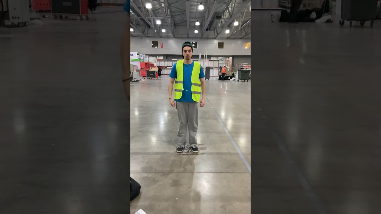 Работаю в крокусе с Джейсоном Стэтхемом ! 😵 похож же?! 