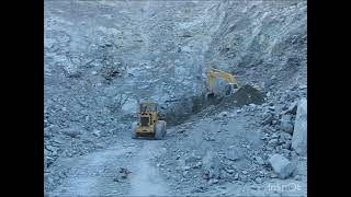 Extraction of chromite in Gaft mine, Joghtai, Sabzevar, 2011.