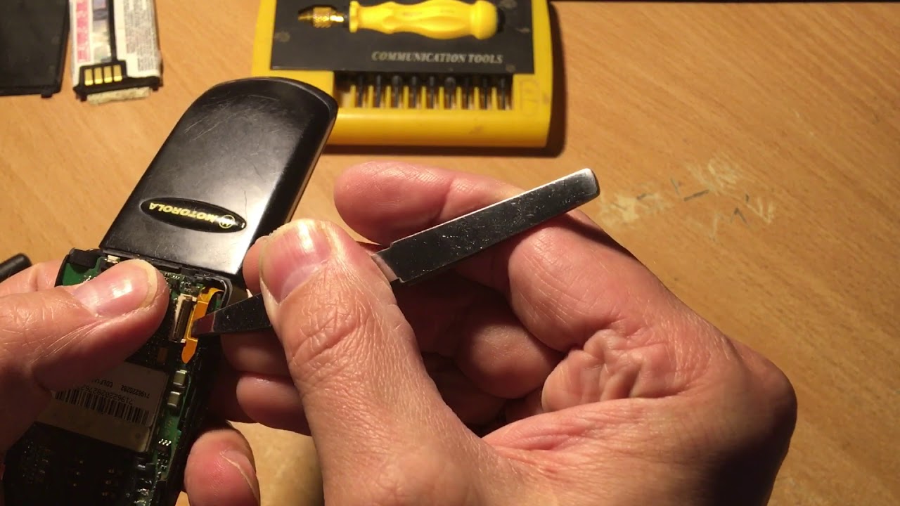 Разбираю Motorola V 3690 Hello to all inhabitants of planet earth