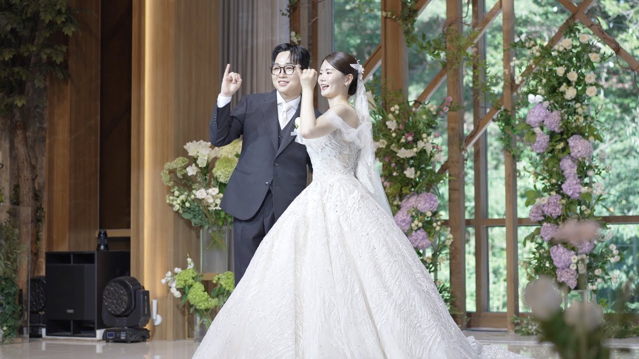 순천 더헤윰 2층 르누아홀 안필름 뮤직스토리