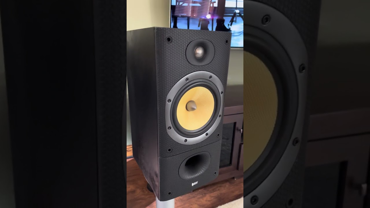 A quick sound demo of the legendary Bowers & Wilkins DM602 S3