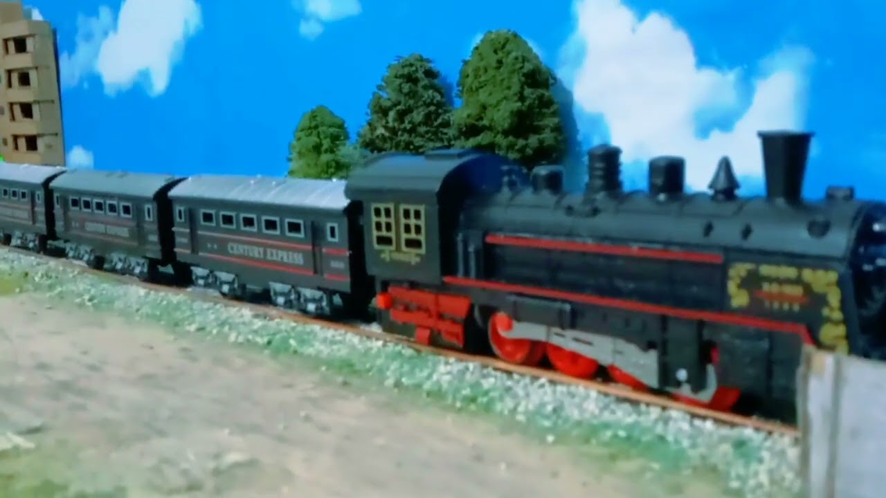 Bermain Kereta Api Hitam Jenis Rail King Tiba tiba batrenya habis 