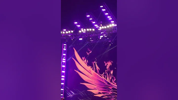 Rhea Ripley Entrance + Becky confrontation WWE RAW 12/5/22