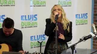Video thumbnail of "Carrie Underwood - "Smoke Break" Acoustic | Elvis Duran Live"