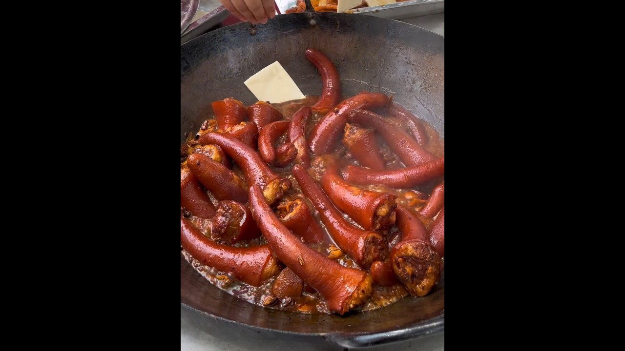 今天又是简简单单的中午饭，工人干活比较辛苦，不管菜怎样都要让工人吃好喝好#刘子姐 #记录食堂大锅饭日常生活 #打工人吃啥