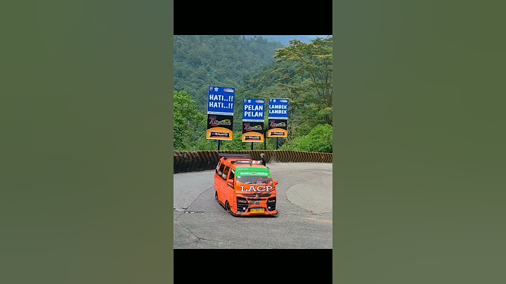 Angkot padang memang beda... Semut pun nunduk lewat bawahnya