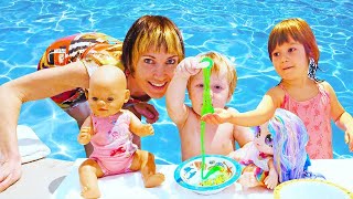 🍼🏊 ¡Misión Rescate con Bianca: El Biberón de Baby Born en la Piscina! Videos de Juguetes para Bebés by ¡Hola, Bianca! Juegos para niños 5,052 views 3 weeks ago 4 minutes, 37 seconds