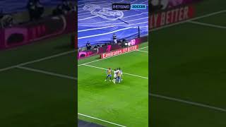 Gabriel Paulista Was Handed A Straight Red For This On