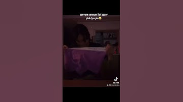 He’s smiling seeing pink/purple boxer😂 #jinkook