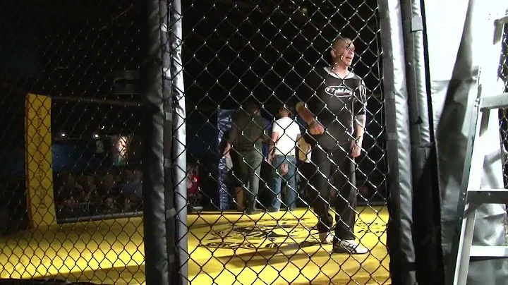 Cage Wars 9 - Jim Macdonald vs John Derubertis