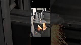 Железо это ковкий металл серебристо-белого цвета с высокой химической реакционной способностью