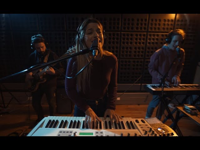 Ver Sequin - Queen | Ao vivo na Antena 3 | Antena 3 no YouTube Ver Sequin - Queen | Ao vivo na Antena 3 | Antena 3 no YouTube