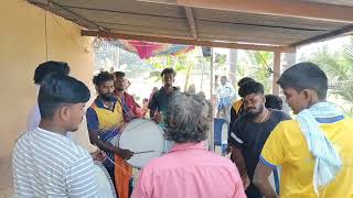 Friends Squad 637958291286673909056382416566