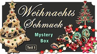 Weihnachtsschmuck Sammlung in Mystery Box gefunden mit Vintage Schmuck Weihnachtsbroschen