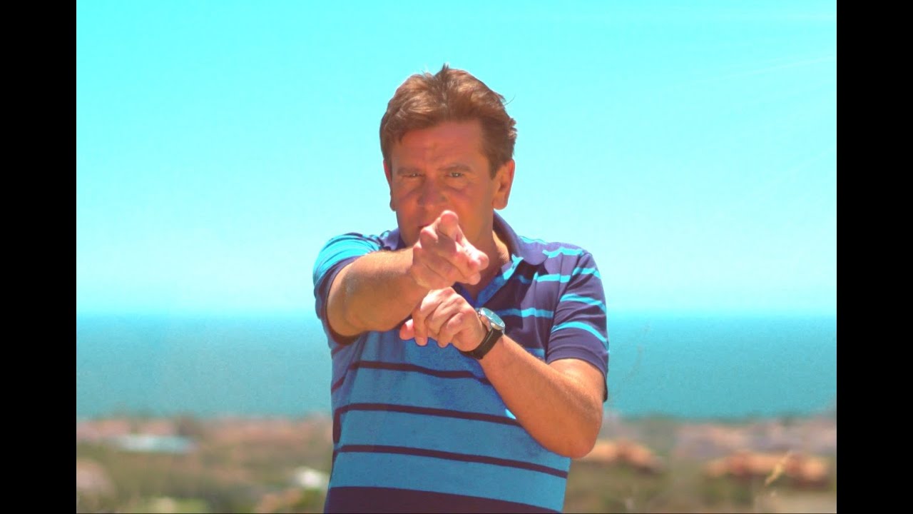 Luc Steeno - Kijk Me Niet Zo Aan (Official ULTRA HD 4K Video)