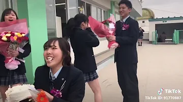 カップル 卒業式