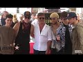 CNCO JUNTO A SIMON COWELL EN WALK OF FAME