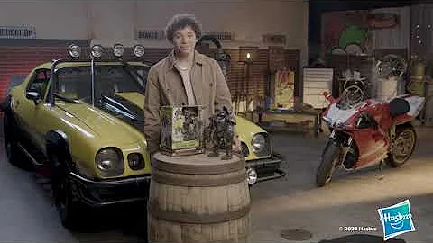 Anthony Ramos Unboxing Transformers: Rise of the Beasts Command & Convert Animatronic Optimus Primal