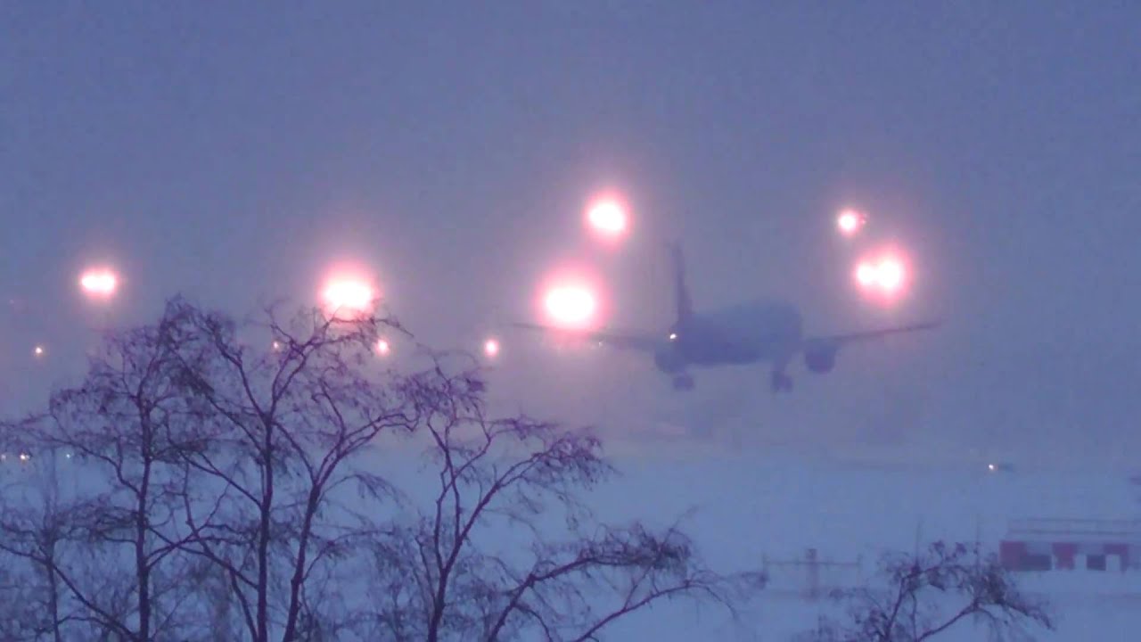 Airbus Boeing Canadair Gulfstream cold winter mix landing SVO / UUEE