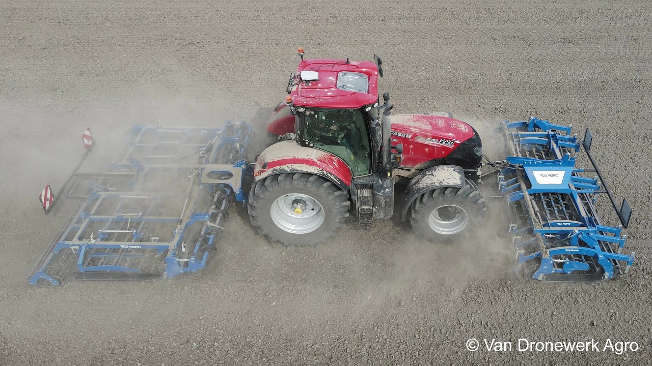 Raven Precision Farming: Case IH Puma 240 with 4,5 mtr VSS Agro seedbed combination using RS1 + CR12