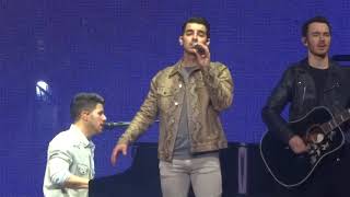 Video thumbnail of "Jonas Brothers - When You Look Me In The Eyes - November 30, 2019"