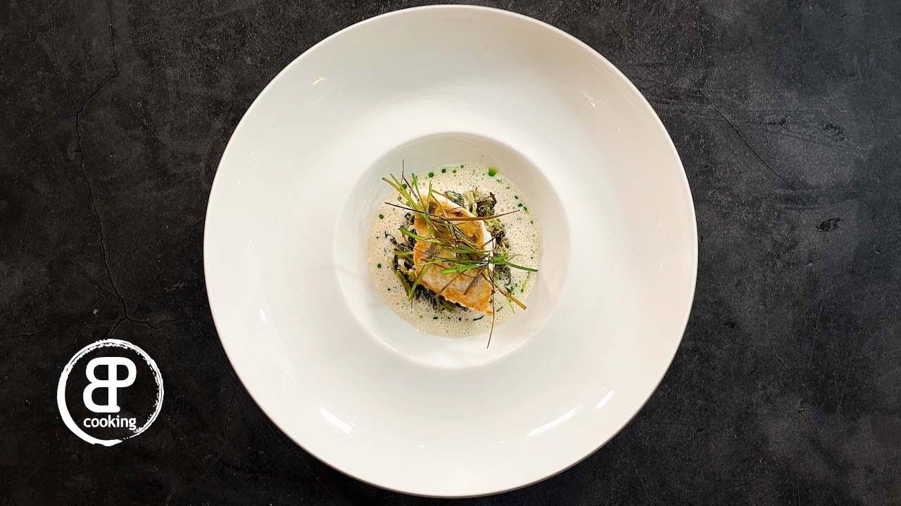 Gebratener Zander mit Rahmwirsing und Specksauce. Eine perfekte Kombination!