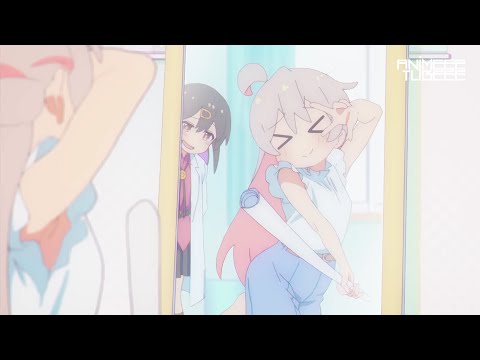 Cute Loli Makes Cute Movements