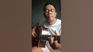 ada yg bilang sama..tpi beda..!!     lihat bedanya..dust in the wind dan sore tugu pancoran..