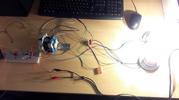 Através de um Arduino, ligar 2 lâmpadas automaticamente