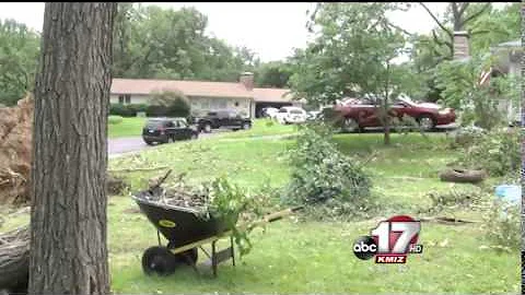 West Columbia neighborhood rallies together to help woman haul debris