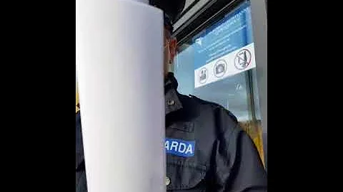 Corrupt Donegal Garda take over Court & arrest Pub...