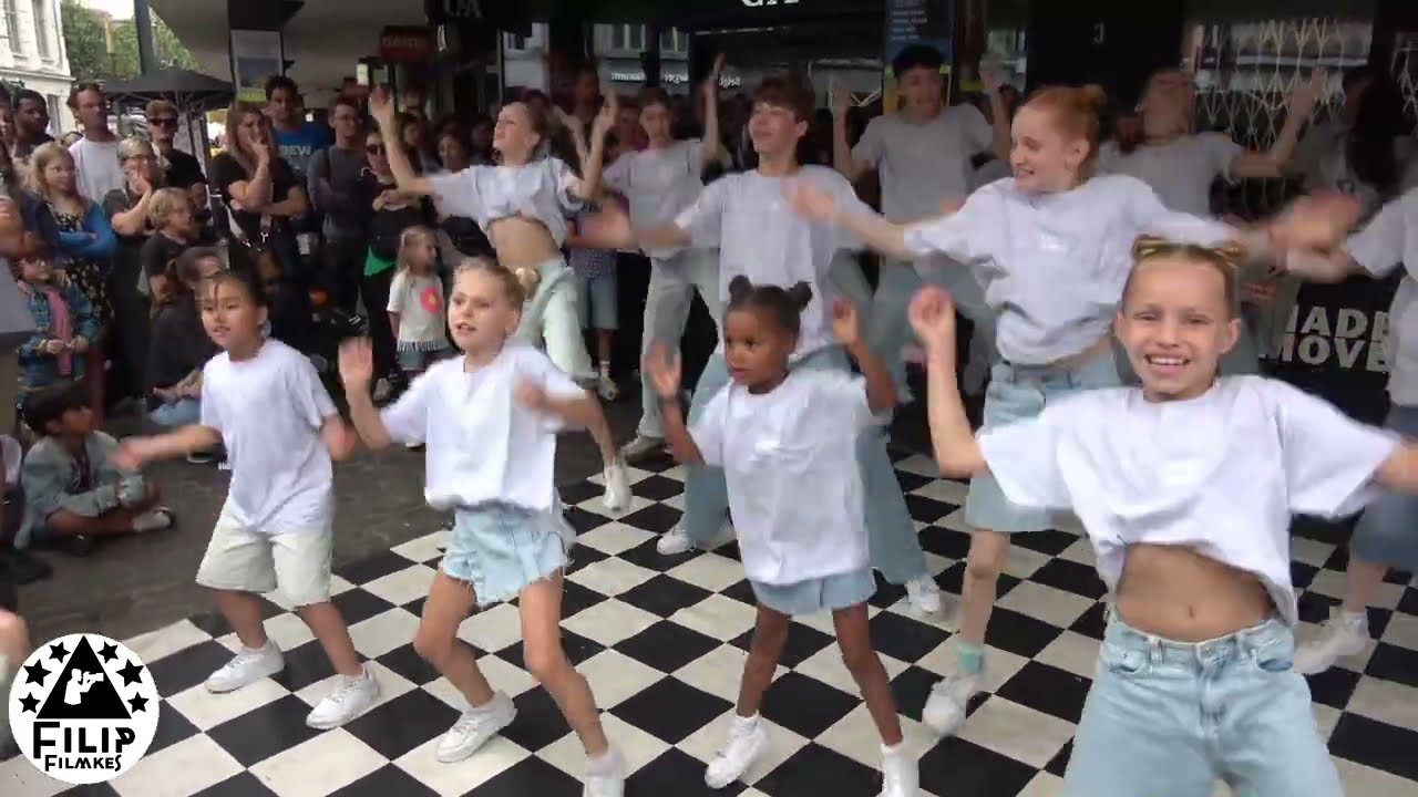 Extra nr  van Made2Move   op de Gentse Feesten op 22 juli 2025