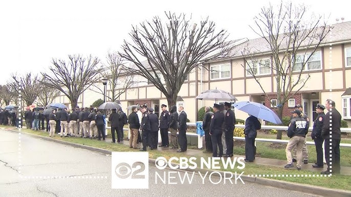 Large Turnout Expected At Slain Nypd Officer S Wake