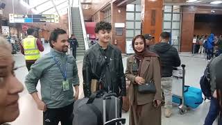 Aayush & Alizeh were spotted at the airport | @Ayuzeh0212