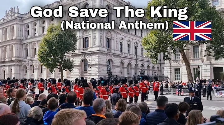Crowds Sings outside Downing Street "God Save The ...