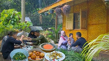 Umi Akhdan Panen & masak kangkung , semur telor, sambal & jengkol untuk makan bersama