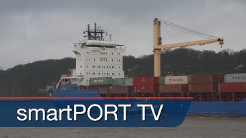 Tugboat operation in the port of Hamburg