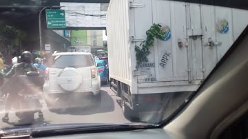 Kenapa jakarta macet??