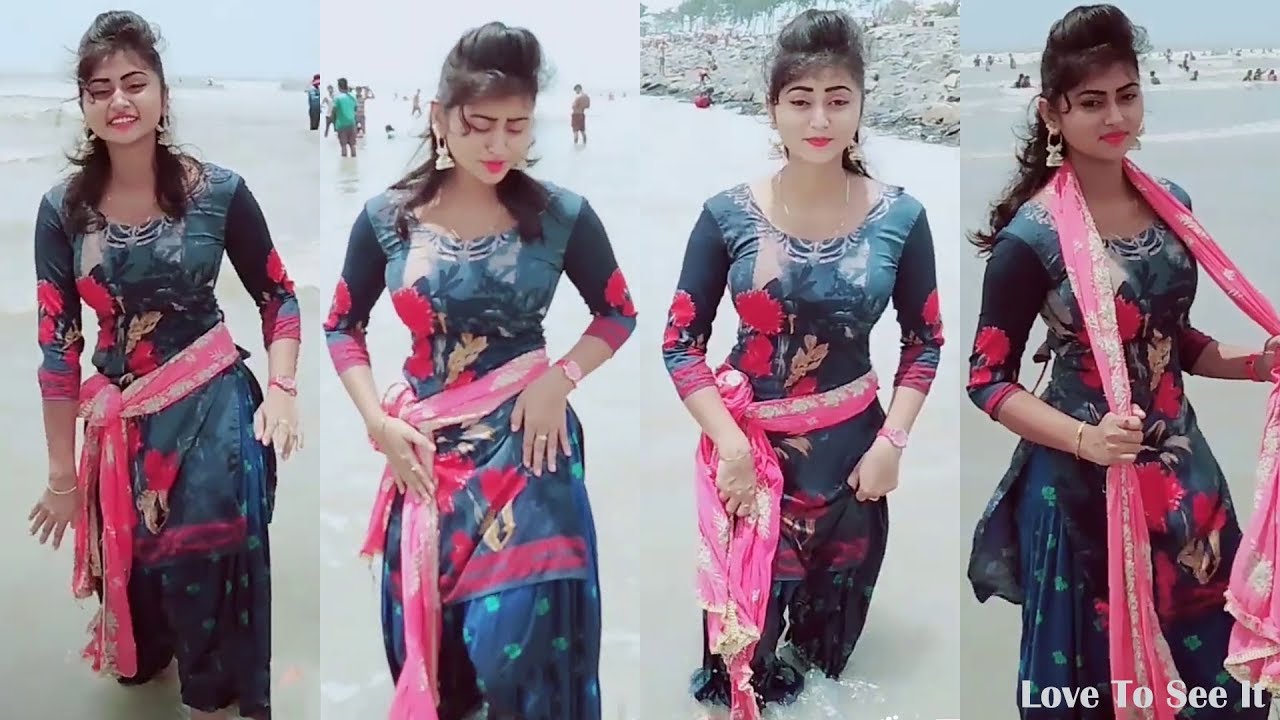 Beautiful hot sexy Desi Girl dancing vigo video Aug 2019
