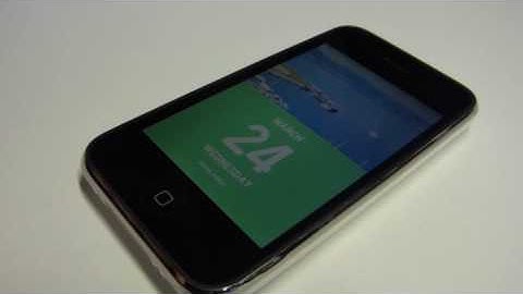 UNIQLO CALENDAR iPhone app