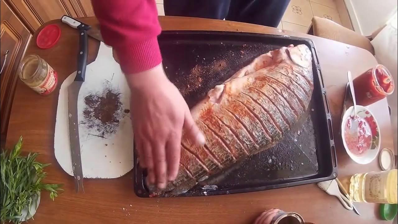 Сиг в фольге. Сиг запеченный в духовке. запеченный сиг в рукаве. сиг готовка в разрезе. рыба сиг приготовление в духовке.